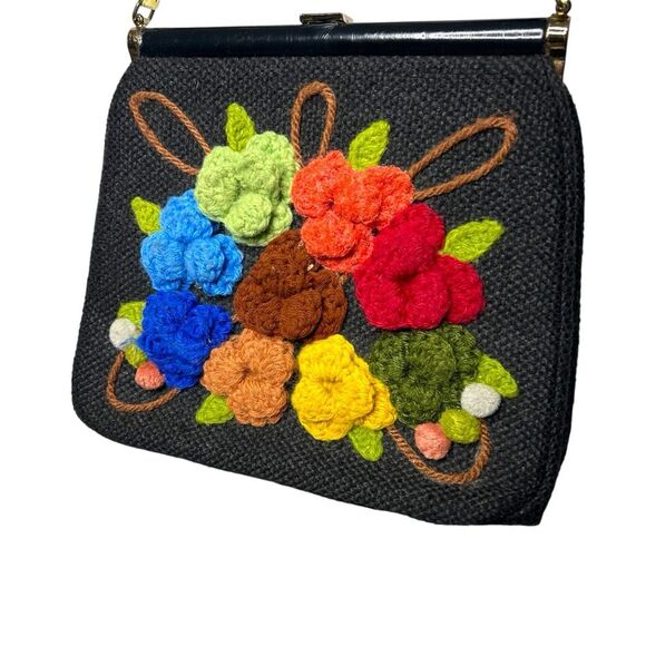 Vintage Julius Resnick 1960s Crochet Floral Applique Black Burlap Handbag Purse - Picture 2 of 5